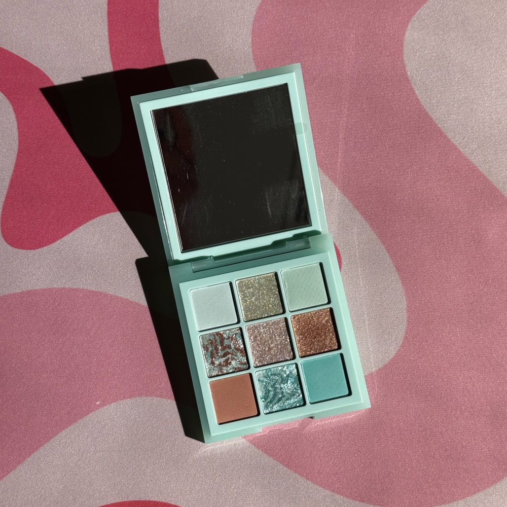 HUDA beauty palette